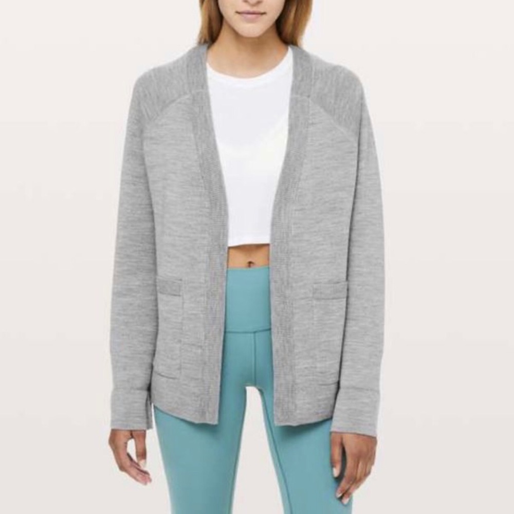 Lululemon Reverse Me Wrap Size 6